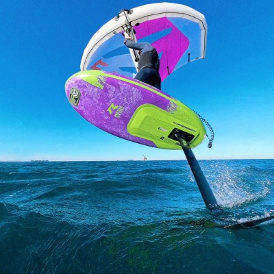 Ti presentiamo il nuovo Foil da wing Aqua Glide, per interminabili momenti di volo senza fine.